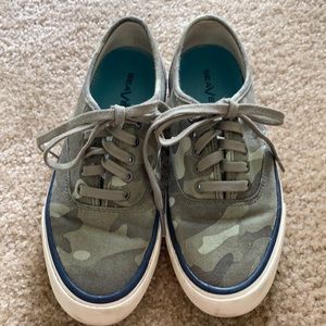 SeaVees Camo Print Lace Up Sneakers Size 7